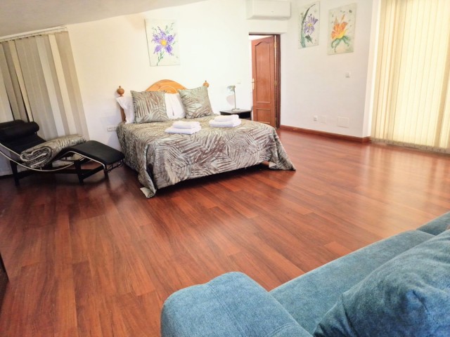 4 Bedrooms Apartment in La Carihuela