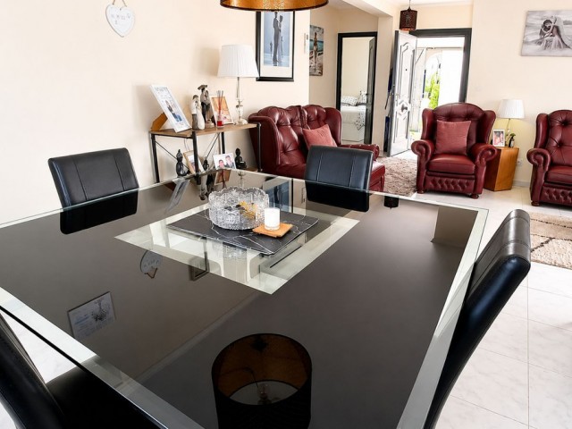 Villa, El Faro, R5444800