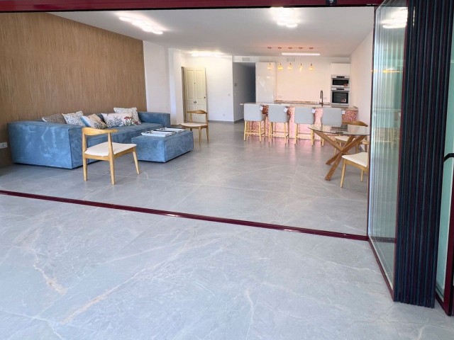 Apartamento, Sotogrande Marina, R5445223