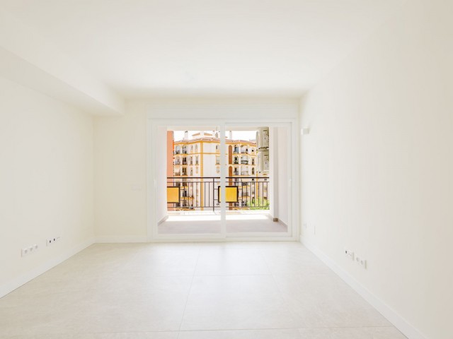 Apartment, Fuengirola, R5446495