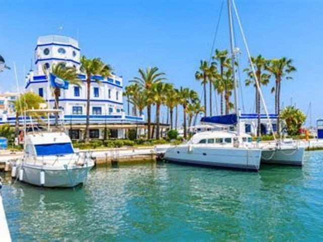 Villa, Estepona, R5445280