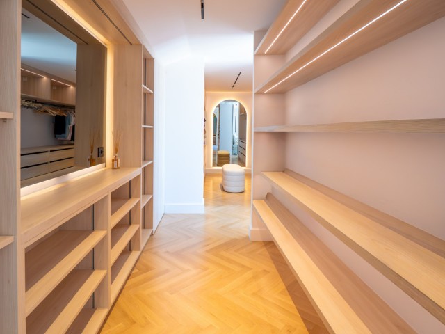 Apartamento con 3 Dormitorios  en Monte Halcones