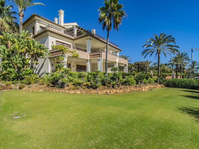 2 Bedrooms Apartment in Los Monteros