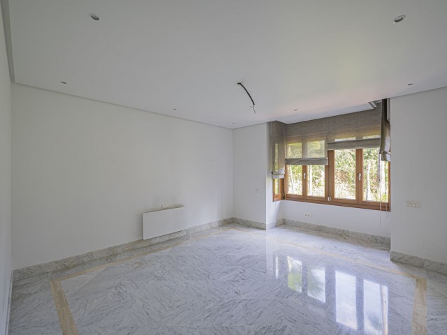 2 Bedrooms Apartment in Los Monteros
