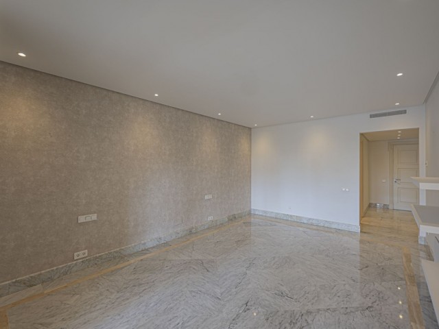 2 Bedrooms Apartment in Los Monteros