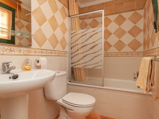 3 Bedrooms Apartment in Elviria