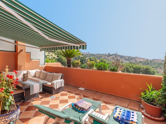 3 Bedrooms Apartment in Elviria