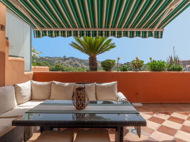3 Bedrooms Apartment in Elviria