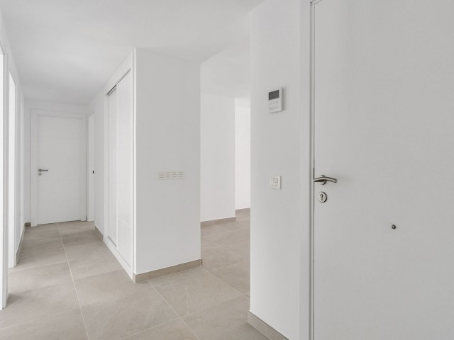 Apartamento con 3 Dormitorios  en La Cala de Mijas