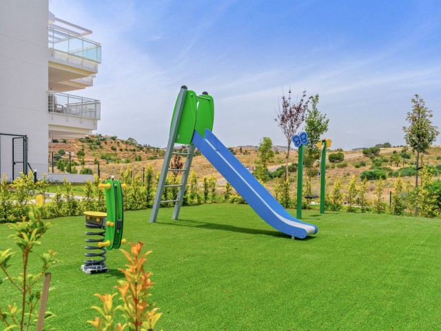 Apartamento con 3 Dormitorios  en La Cala de Mijas