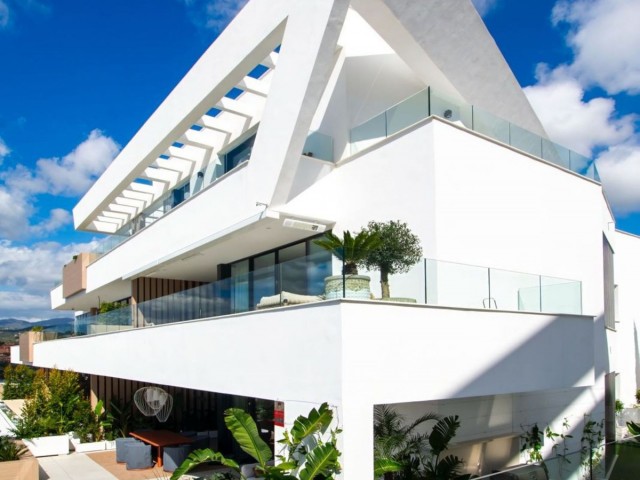 Apartamento con 3 Dormitorios  en Artola