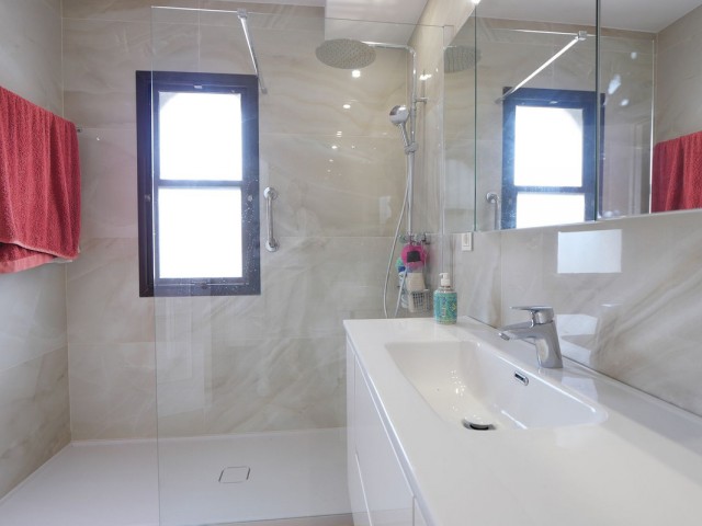 Adosado, Puerto de Cabopino, R5370172