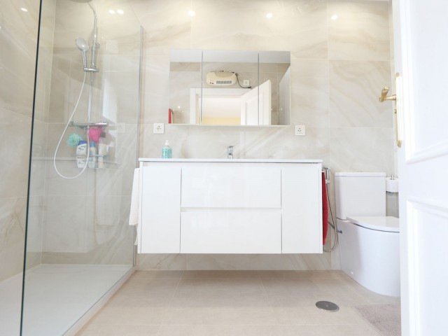 5 Slaapkamer Rijtjeshuis in Puerto de Cabopino
