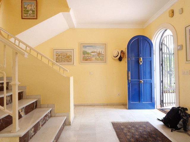 5 Slaapkamer Rijtjeshuis in Puerto de Cabopino