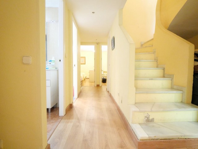 5 Slaapkamer Rijtjeshuis in Puerto de Cabopino