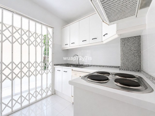 2 Bedrooms Townhouse in El Paraiso