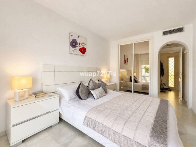 2 Bedrooms Townhouse in El Paraiso