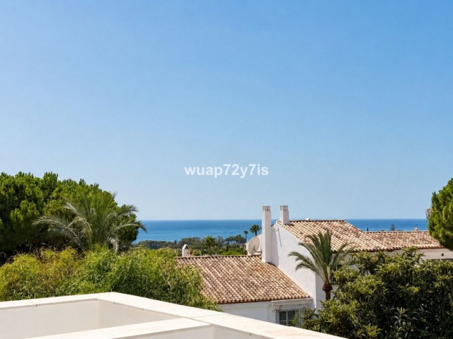 2 Bedrooms Townhouse in El Paraiso
