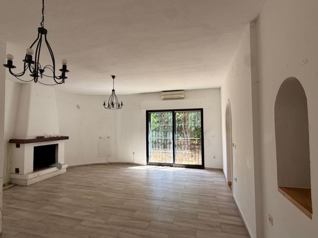 2 Schlafzimmer Villa in Marbesa