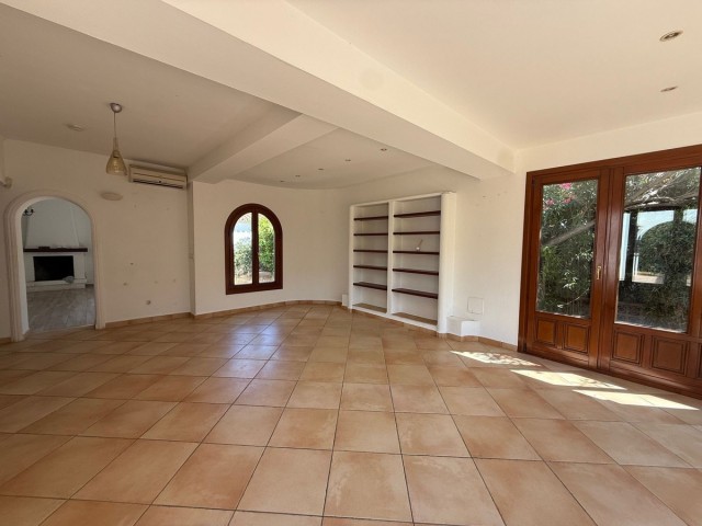 2 Schlafzimmer Villa in Marbesa