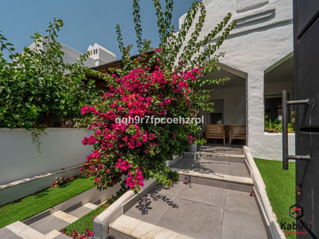 4 Schlafzimmer Reihenhaus in Reserva de Marbella