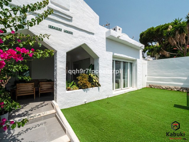 4 Schlafzimmer Reihenhaus in Reserva de Marbella