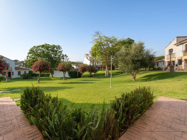2 Bedrooms Townhouse in Elviria