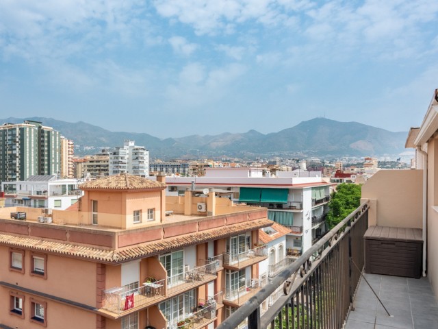 Penthouse avec 2 Chambres  à Los Boliches