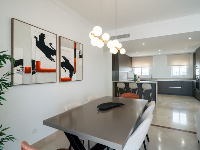 Apartamento con 2 Dormitorios  en Benahavís