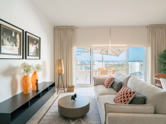 Apartamento con 2 Dormitorios  en Benahavís