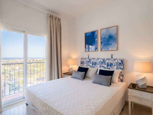 Apartamento con 2 Dormitorios  en Benahavís