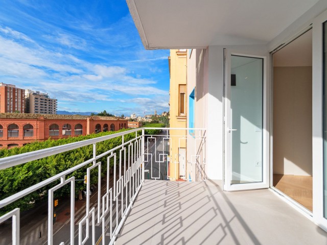 Apartamento con 3 Dormitorios  en Malagueta