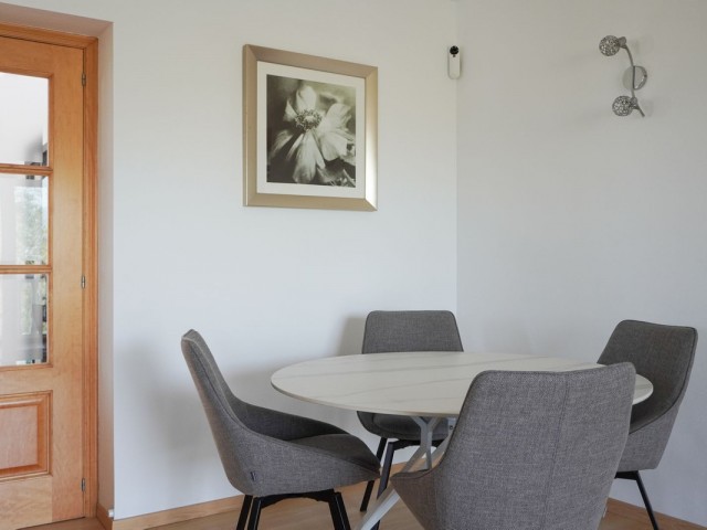 Villa con 4 Dormitorios  en Cerros del Aguila