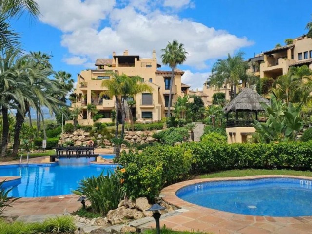 Apartment, El Paraiso, R5199871