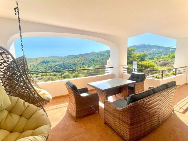 Apartamento con 3 Dormitorios  en Casares Playa