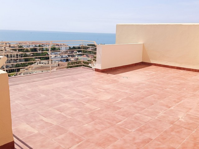 Ático con 3 Dormitorios  en Riviera del Sol