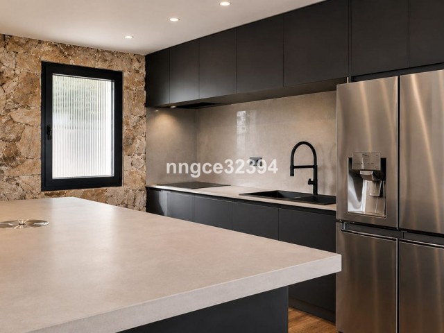 Villa avec 5 Chambres  à New Golden Mile