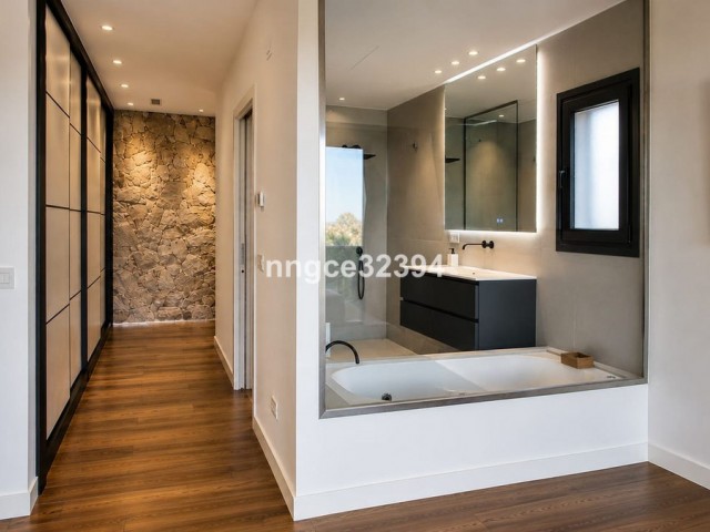 Villa avec 5 Chambres  à New Golden Mile