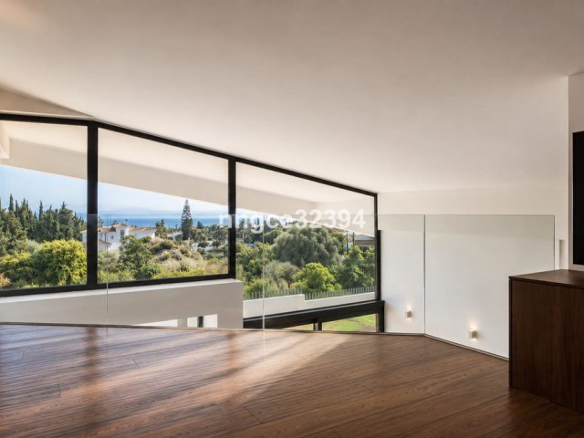 Villa avec 5 Chambres  à New Golden Mile