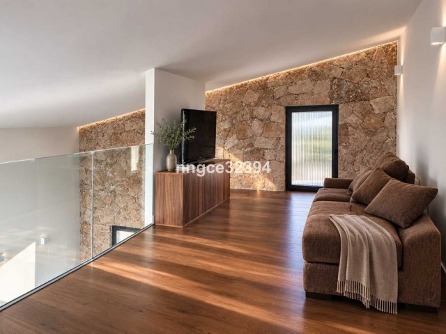 Villa avec 5 Chambres  à New Golden Mile