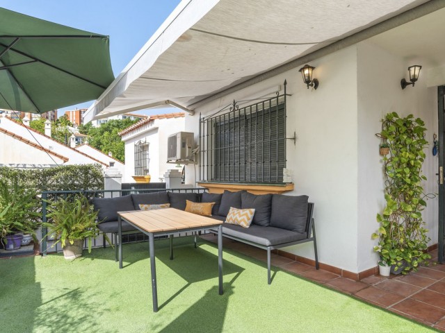 Maison mitoyenne avec 4 Chambres  à Torremolinos