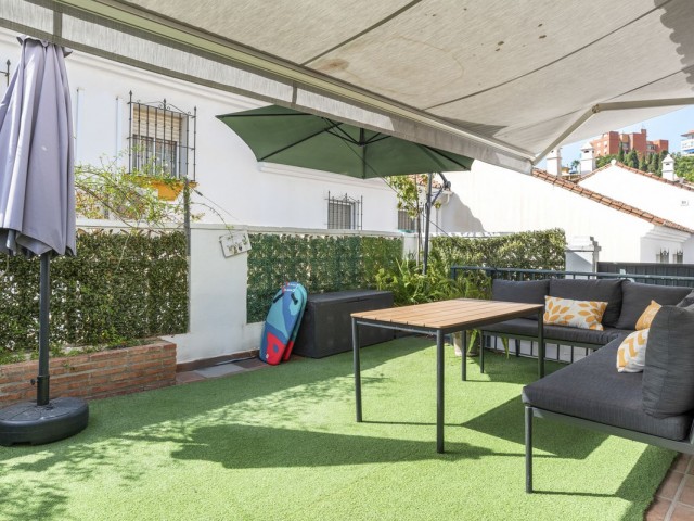 Maison mitoyenne avec 4 Chambres  à Torremolinos