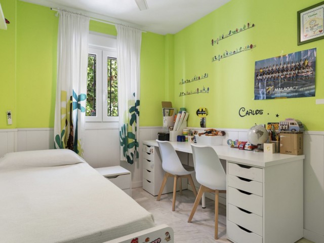Maison mitoyenne avec 4 Chambres  à Torremolinos