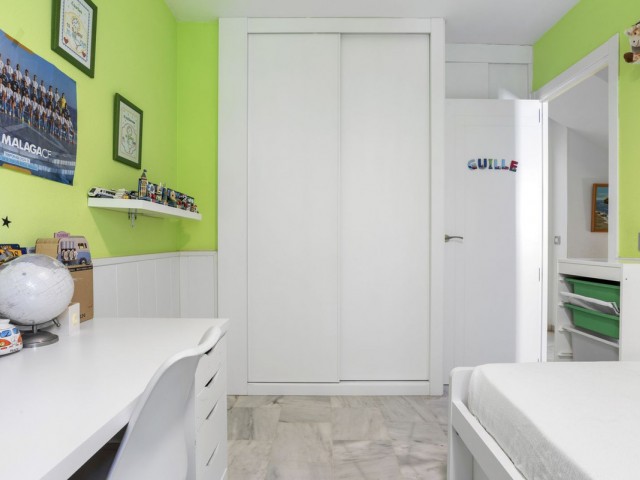 Maison mitoyenne avec 4 Chambres  à Torremolinos