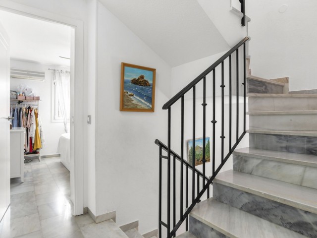 Maison mitoyenne avec 4 Chambres  à Torremolinos