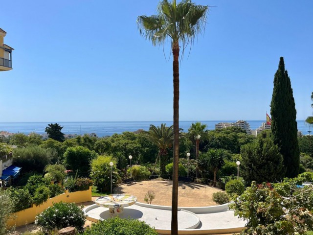 Apartment, Arroyo de la Miel, R5454073