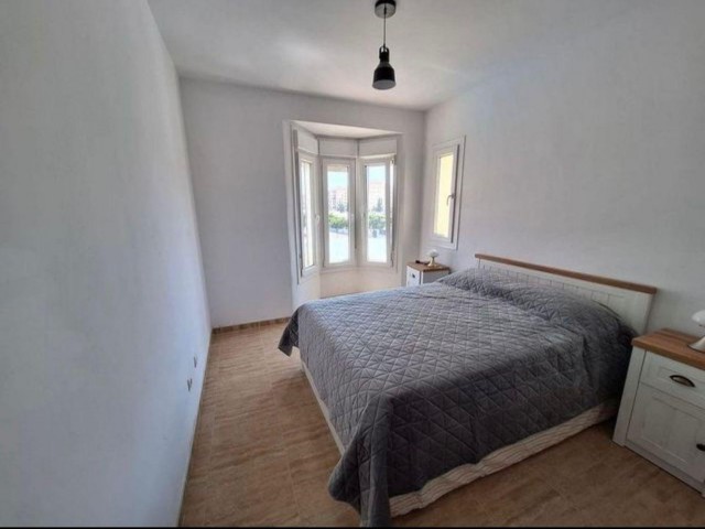 Maison mitoyenne avec 4 Chambres  à Recinto Ferial