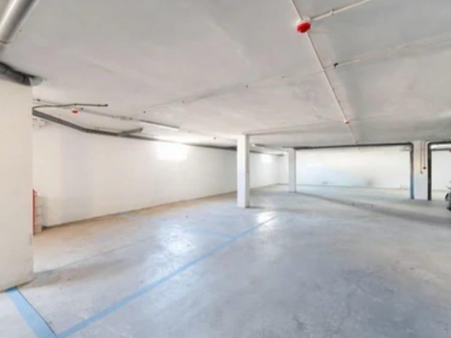 Maison mitoyenne avec 4 Chambres  à Recinto Ferial