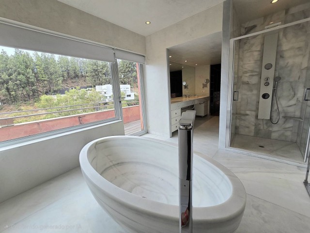 Villa avec 6 Chambres  à Málaga