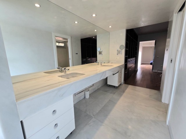 Villa avec 6 Chambres  à Málaga